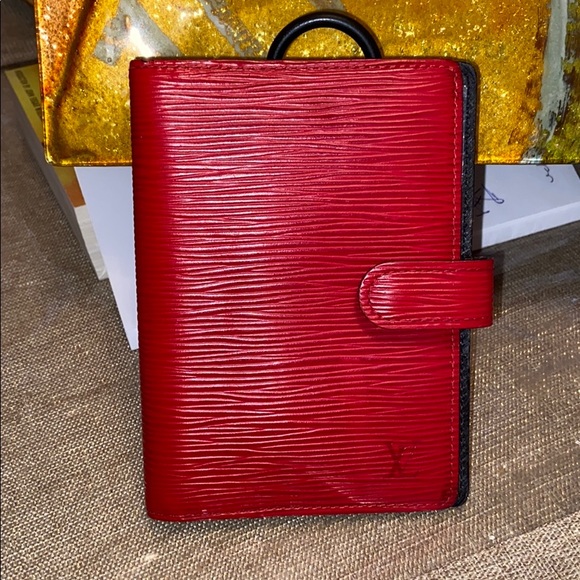 Authentic Louis Vuitton epi agenda pm